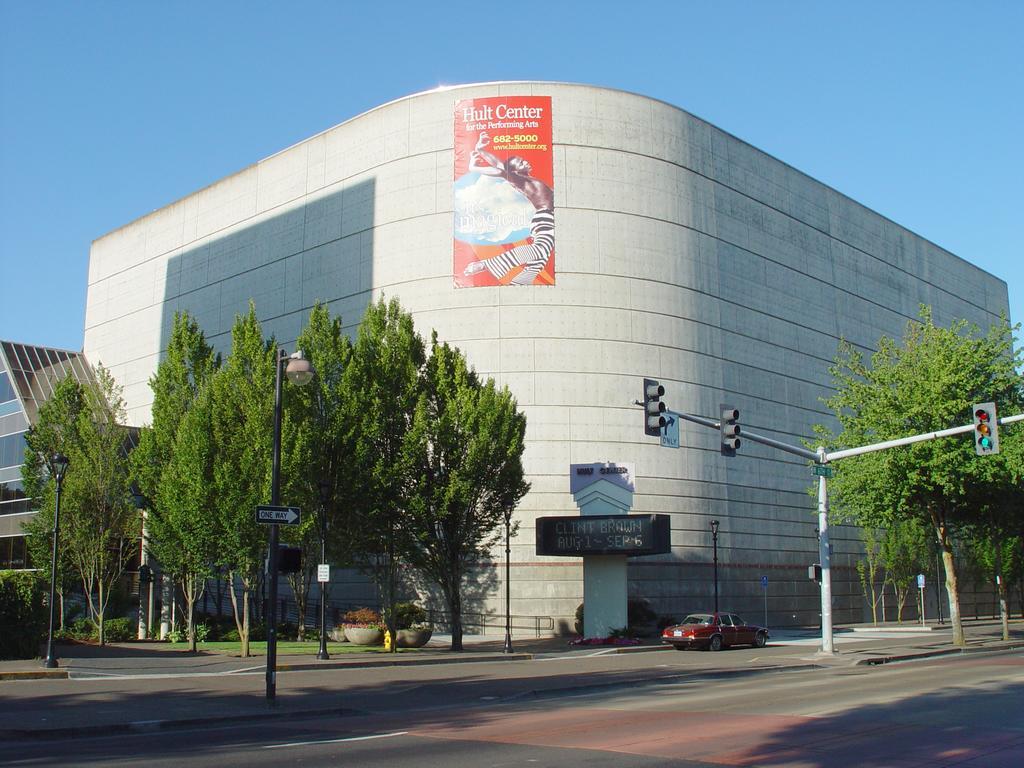Travelodge By Wyndham Eugene Downtown/University Of Oregon Eksteriør billede